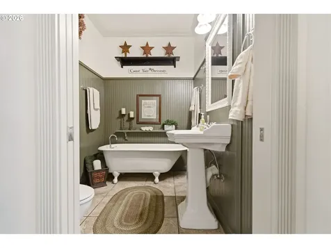 2910 SE 282nd Court Camas WA 98607