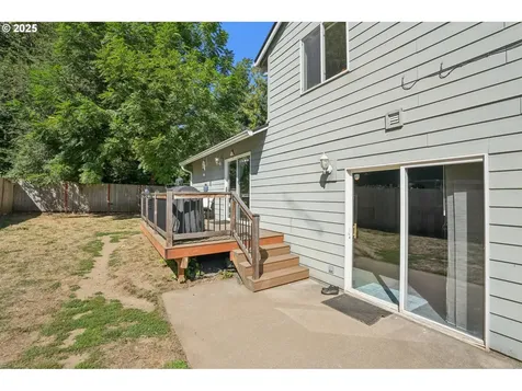 10748 SE Clinton Street Portland OR 97266