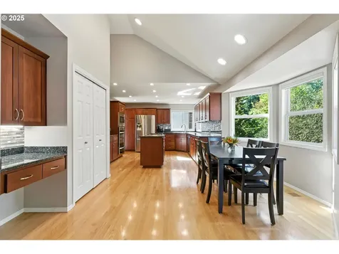 12524 SE Bluff Drive Clackamas OR 97015