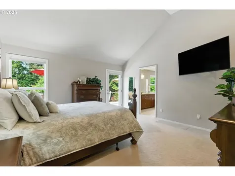 12524 SE Bluff Drive Clackamas OR 97015