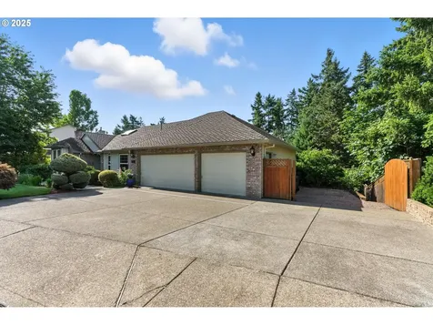 12524 SE Bluff Drive Clackamas OR 97015
