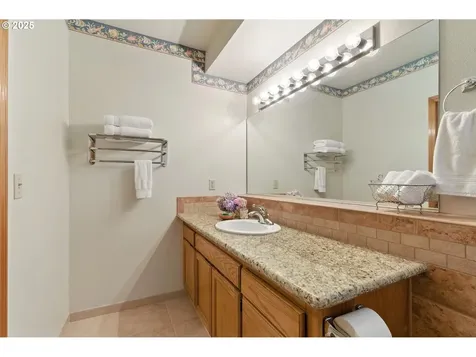 12524 SE Bluff Drive Clackamas OR 97015