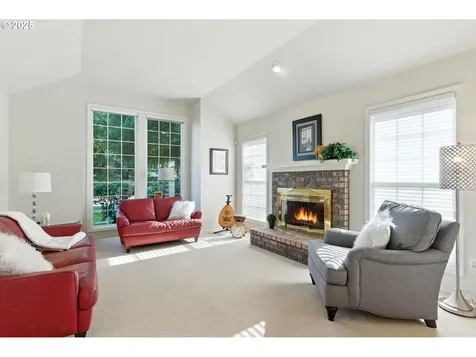 12524 SE Bluff Drive Clackamas OR 97015