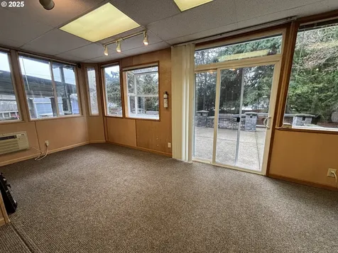890 Alvina Street SE Salem OR 97306