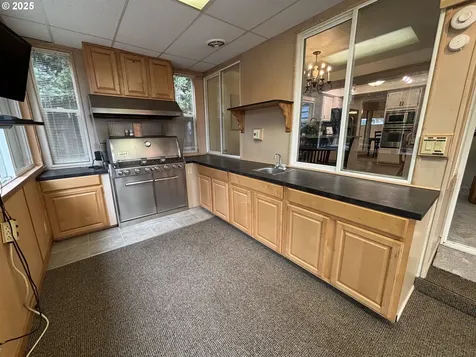 890 Alvina Street SE Salem OR 97306