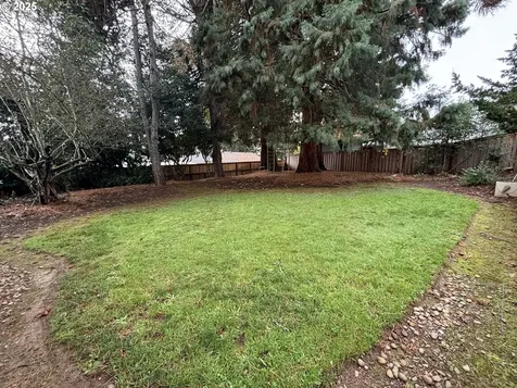890 Alvina Street SE Salem OR 97306