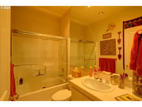 16190 NW Birdie Lane Portland OR 97229