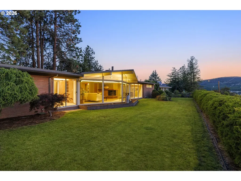 314 W Scenic Drive The Dalles OR 97058