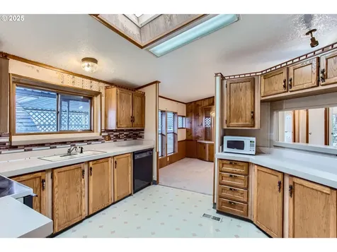 18485 SW Pacific Drive Tualatin OR 97062