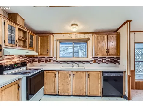 18485 SW Pacific Drive Tualatin OR 97062
