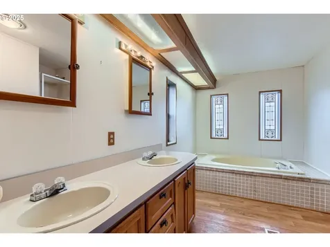 18485 SW Pacific Drive Tualatin OR 97062
