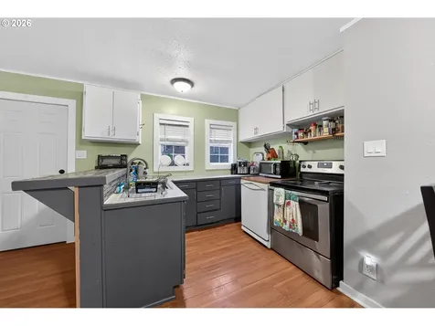 1543 NE Hollis Street Roseburg OR 97470