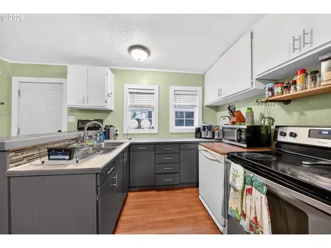1543 NE Hollis Street Roseburg OR 97470