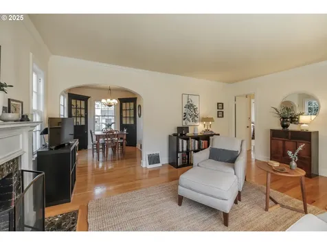 365 Myers Street S Salem OR 97302