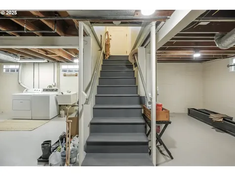 365 Myers Street S Salem OR 97302