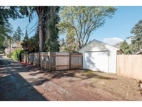 365 Myers Street S Salem OR 97302