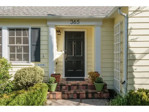 365 Myers Street S Salem OR 97302