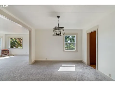 512 Evergreen Drive Tillamook OR 97141