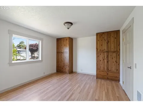 512 Evergreen Drive Tillamook OR 97141