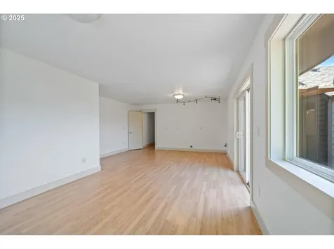 512 Evergreen Drive Tillamook OR 97141