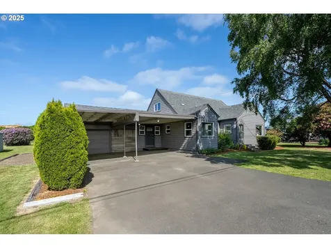 512 Evergreen Drive Tillamook OR 97141