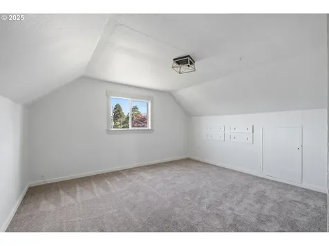 512 Evergreen Drive Tillamook OR 97141