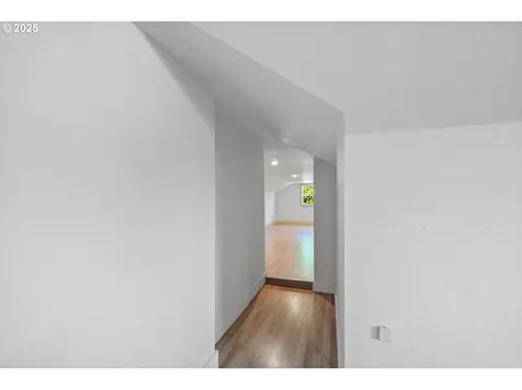 512 Evergreen Drive Tillamook OR 97141