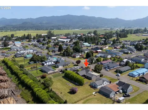 512 Evergreen Drive Tillamook OR 97141