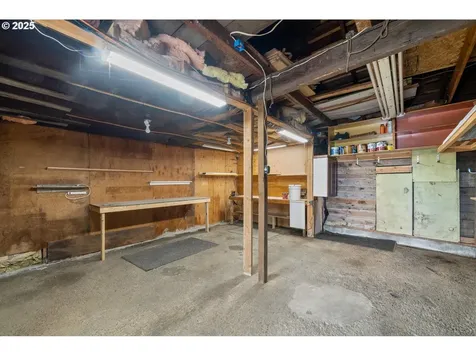 512 Evergreen Drive Tillamook OR 97141