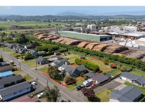 512 Evergreen Drive Tillamook OR 97141