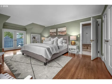 2300 SW 18th Avenue Portland OR 97201