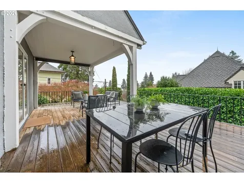 2300 SW 18th Avenue Portland OR 97201