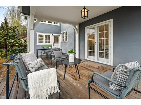 2300 SW 18th Avenue Portland OR 97201
