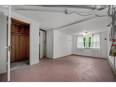 2300 SW 18th Avenue Portland OR 97201