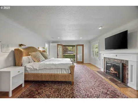 8765 SW Birchwood Road Portland OR 97225
