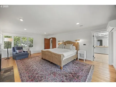 8765 SW Birchwood Road Portland OR 97225