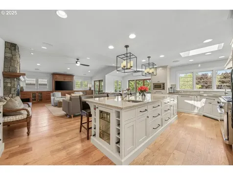 8765 SW Birchwood Road Portland OR 97225