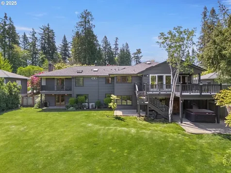 8765 SW Birchwood Road Portland OR 97225