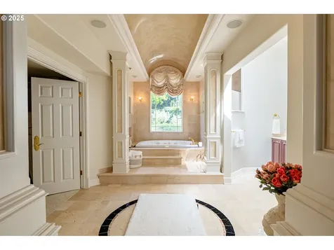 20417 SW Inglis Drive Beaverton OR 97007