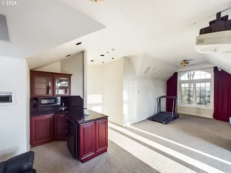20417 SW Inglis Drive Beaverton OR 97007