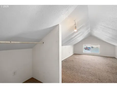 404 Vine Street Kelso WA 98626