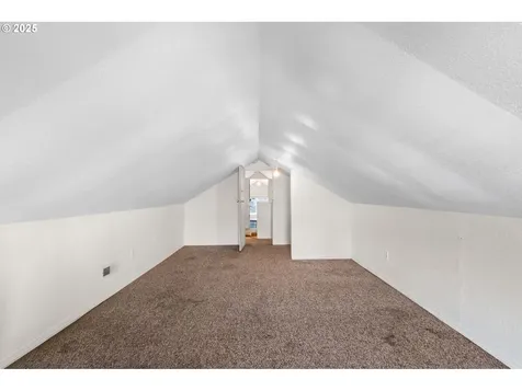404 Vine Street Kelso WA 98626