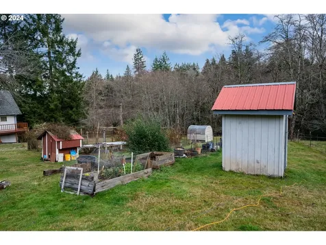 22726 Cedar Grove Road Clatskanie OR 97016