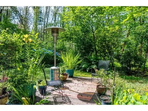 49482 Mckenzie Highway Vida OR 97488