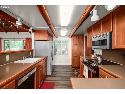 49482 Mckenzie Highway Vida OR 97488