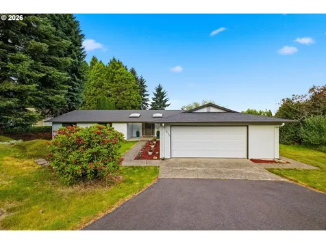 10107 NW 11th Avenue Vancouver WA 98685