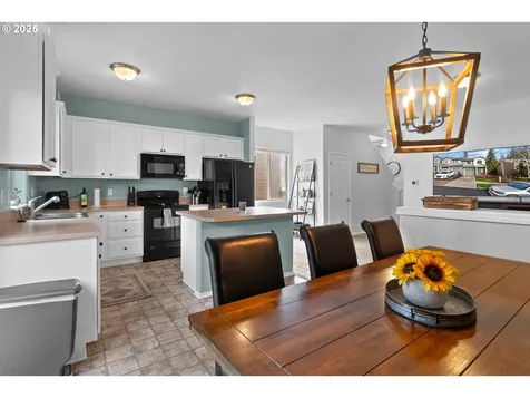 38519 Galway Street Sandy OR 97055