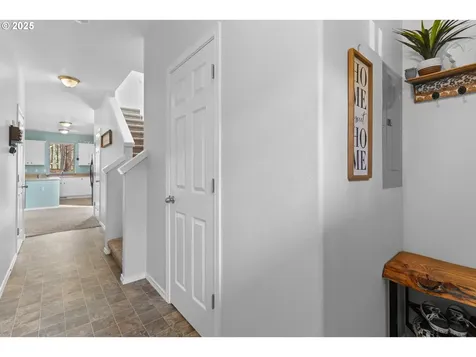 38519 Galway Street Sandy OR 97055