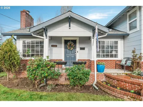 1411 Division Street Oregon City OR 97045