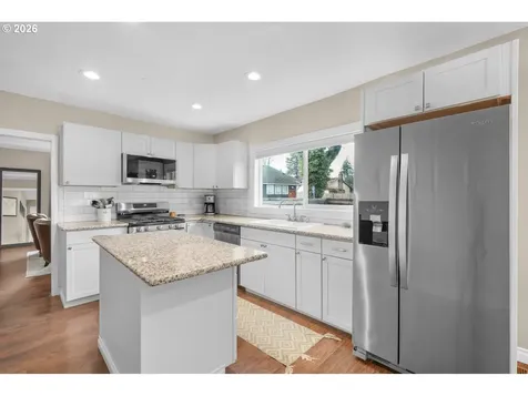 1411 Division Street Oregon City OR 97045